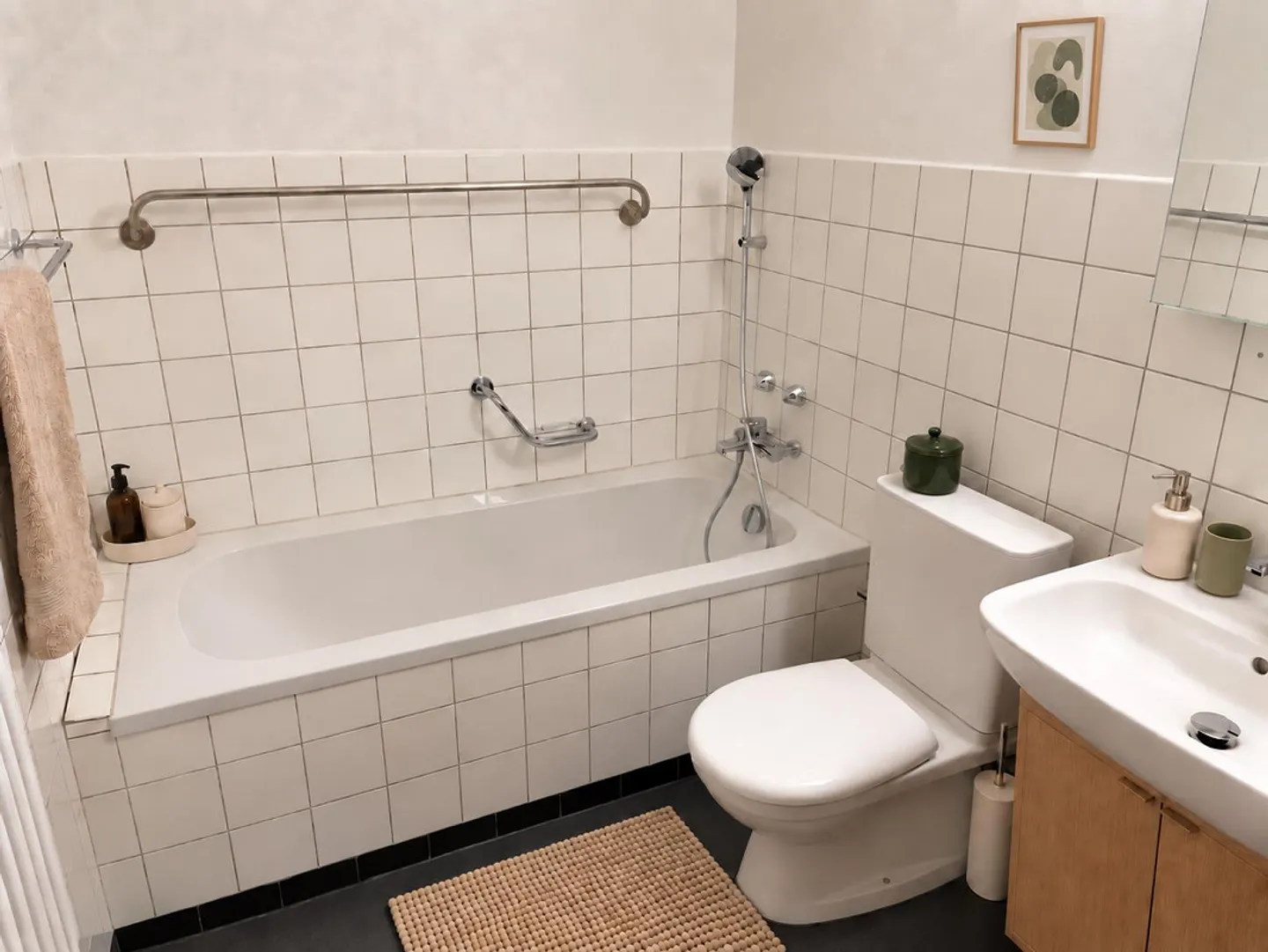 Charming, newly renovated 3.5-room apartment on the main street in Solothurn - Photo 12 of 13