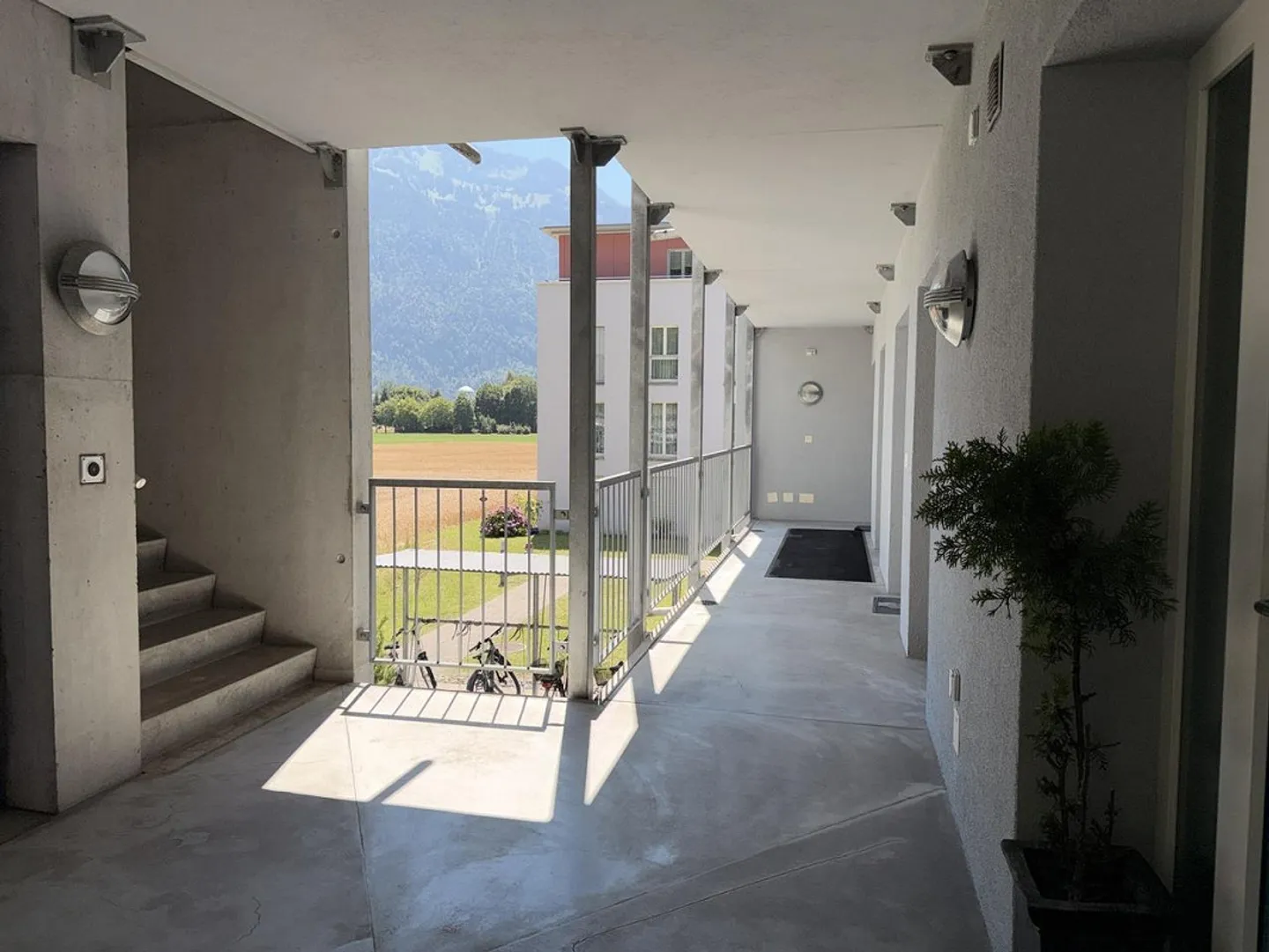 Bright, quiet apartment in ideal proximity to the train station - Photo 9 of 21