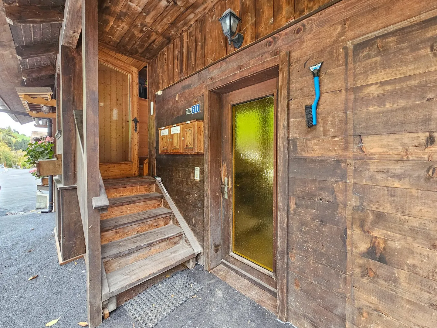 Appartement confortable de 2,5 pièces avec vue sur la montagne à Ried (Frutigen) - Photo 2 sur 12