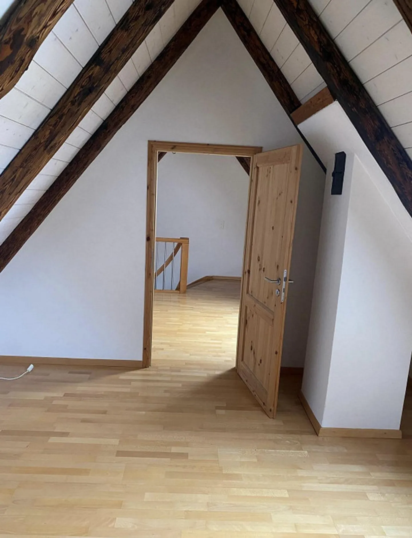 Appartamento duplex 2,5 locali con grande terrazza - disponibile immediatamente - Foto 9 di 13