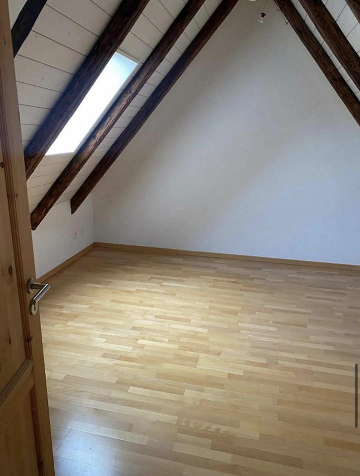 Appartamento duplex 2,5 locali con grande terrazza - disponibile immediatamente - Foto 10 di 13