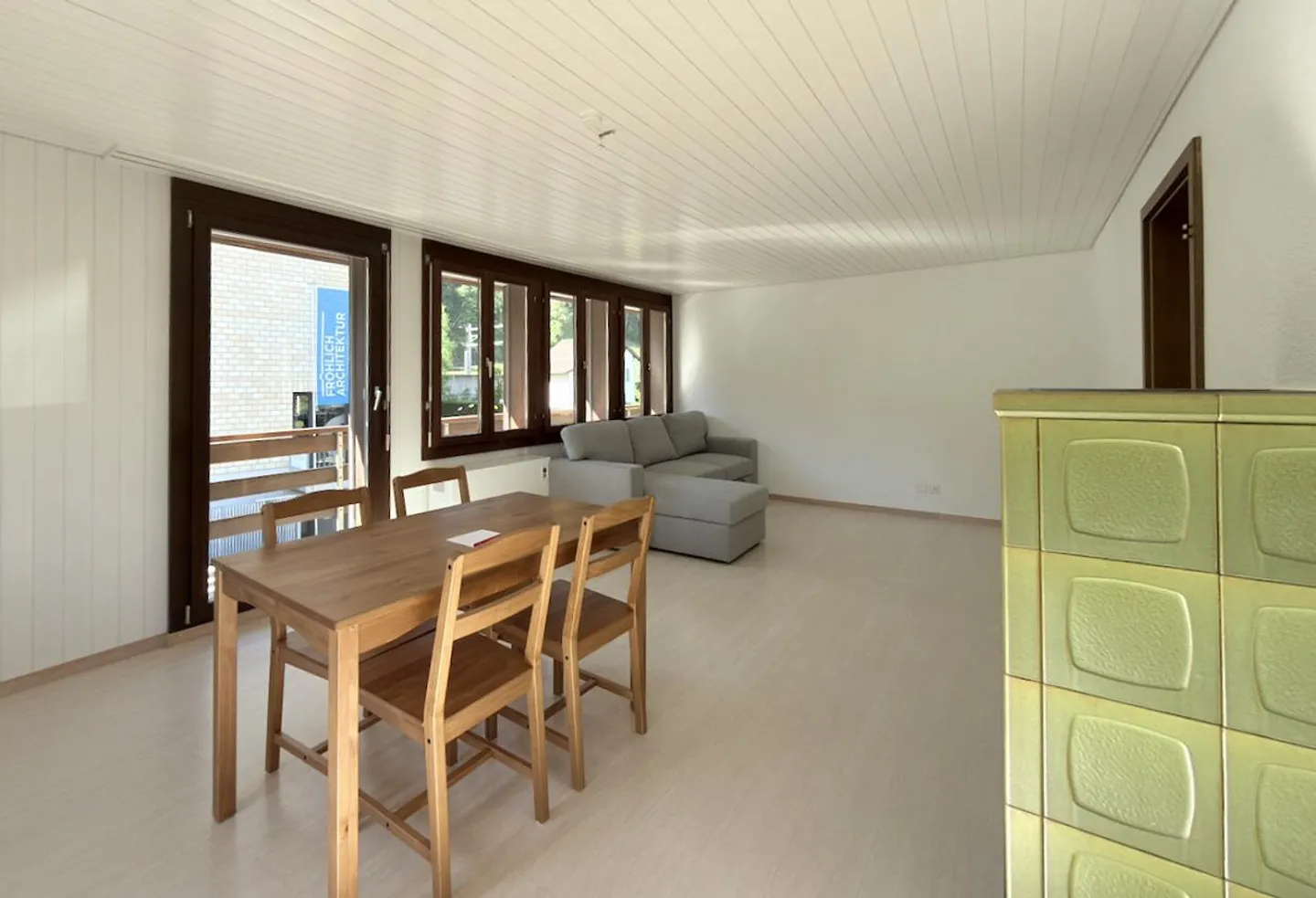 Charmante appartement de 3,5 pièces à durée limitée - Photo 2 sur 5