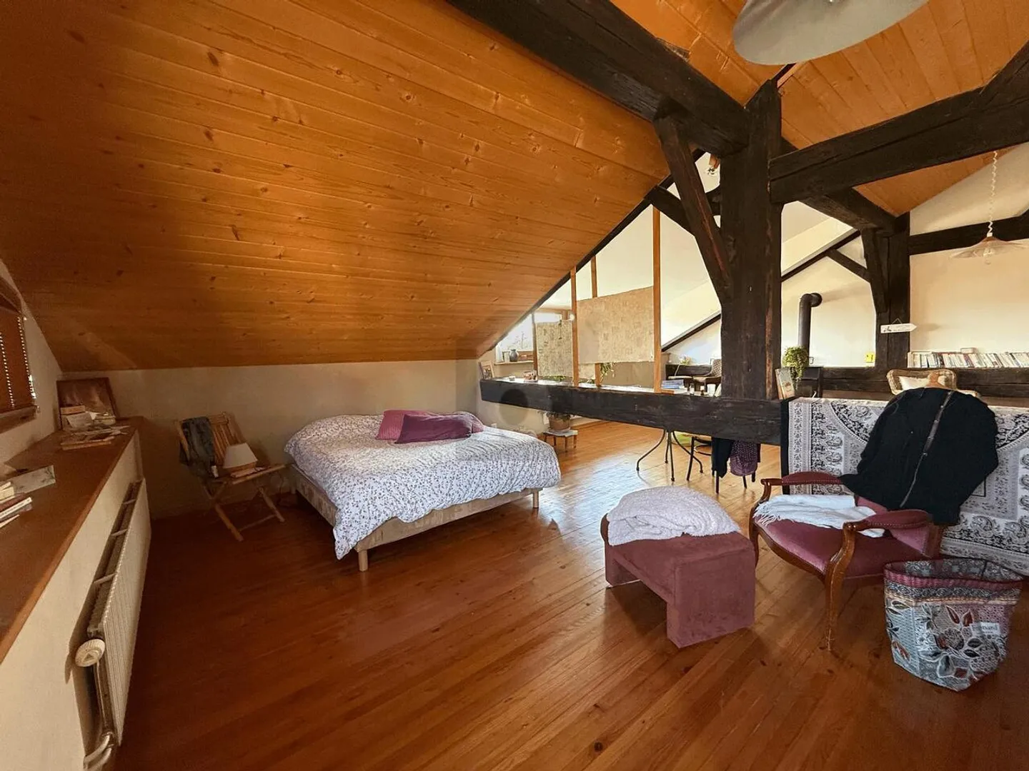 AUTHENTIC COMFORTABLE AND SPACIOUS - Photo 3 of 6