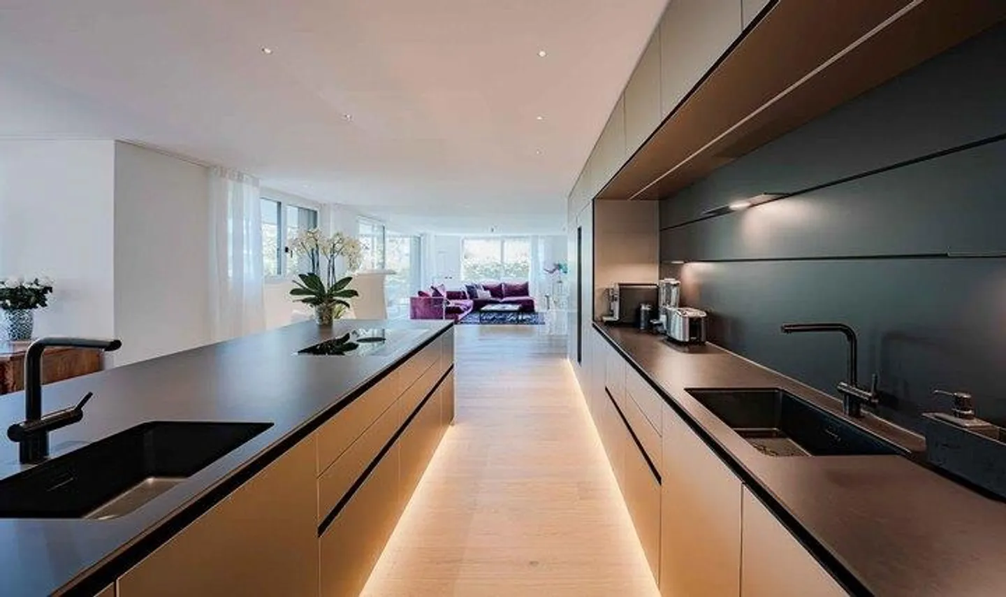 MODERN ELEGANCE BY THE LAKE - 2024 BUILT DESIGN APARTMENT IN LACHEN - Photo 5 of 8