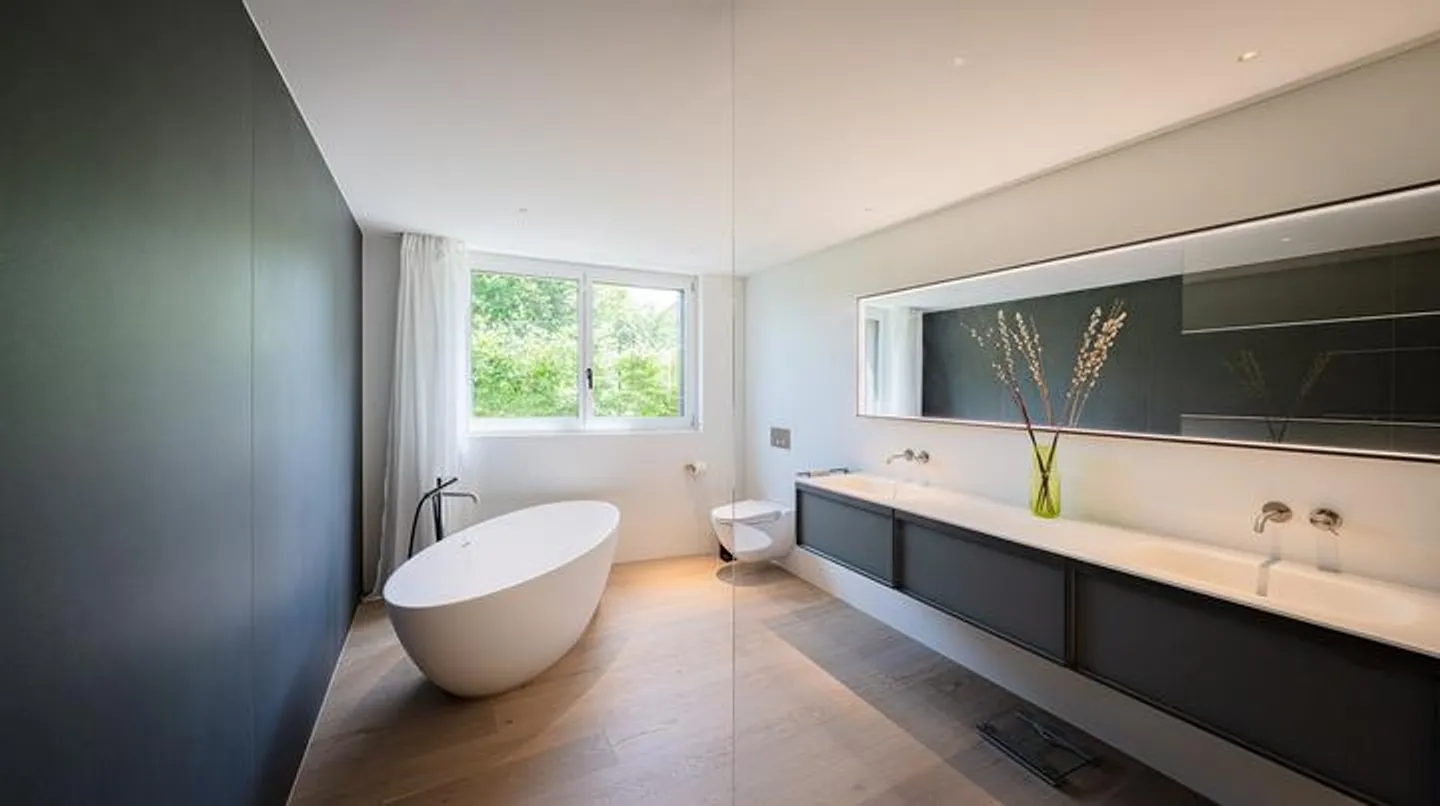 MODERN ELEGANCE BY THE LAKE - 2024 BUILT DESIGN APARTMENT IN LACHEN - Photo 7 of 8