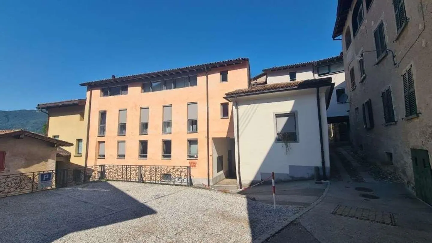 ROVIO : BEL APPARTEMENT DE 2,5 PIÈCES AU CENTRE DU VILLAGE - Photo 1 sur 5