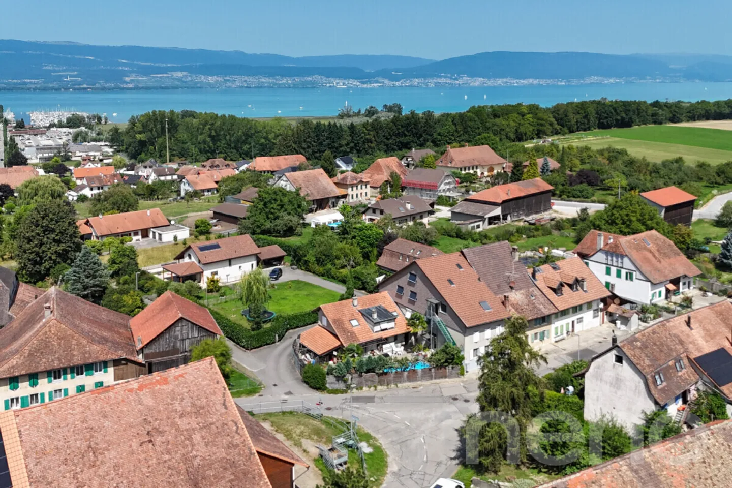 Proprietà rara che unisce pace, luce naturale e potenziale a Chevroux - Foto 1 di 12