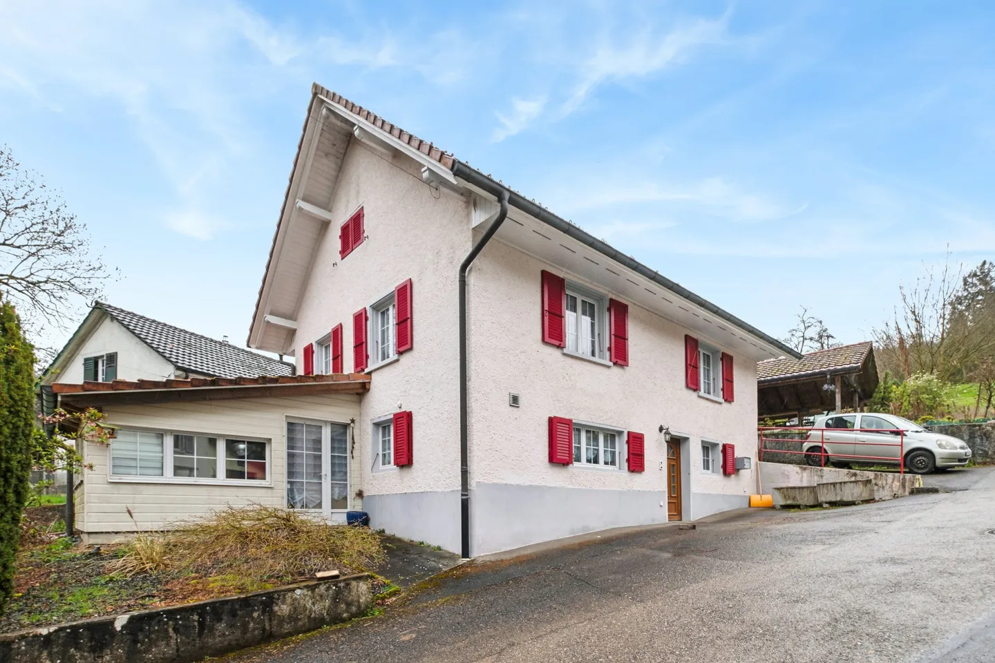 Maison familiale rénovée avec terrasse - Photo 1 sur 11