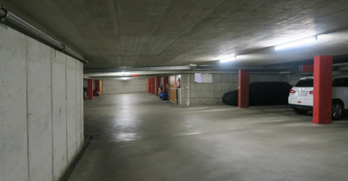 Parking space for rent in underground garage - Photo 3 of 3