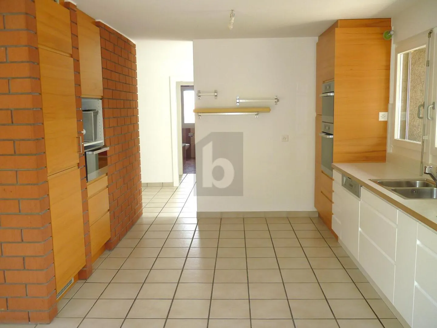 Maison Familiale Spacieuse - Photo 4 sur 6