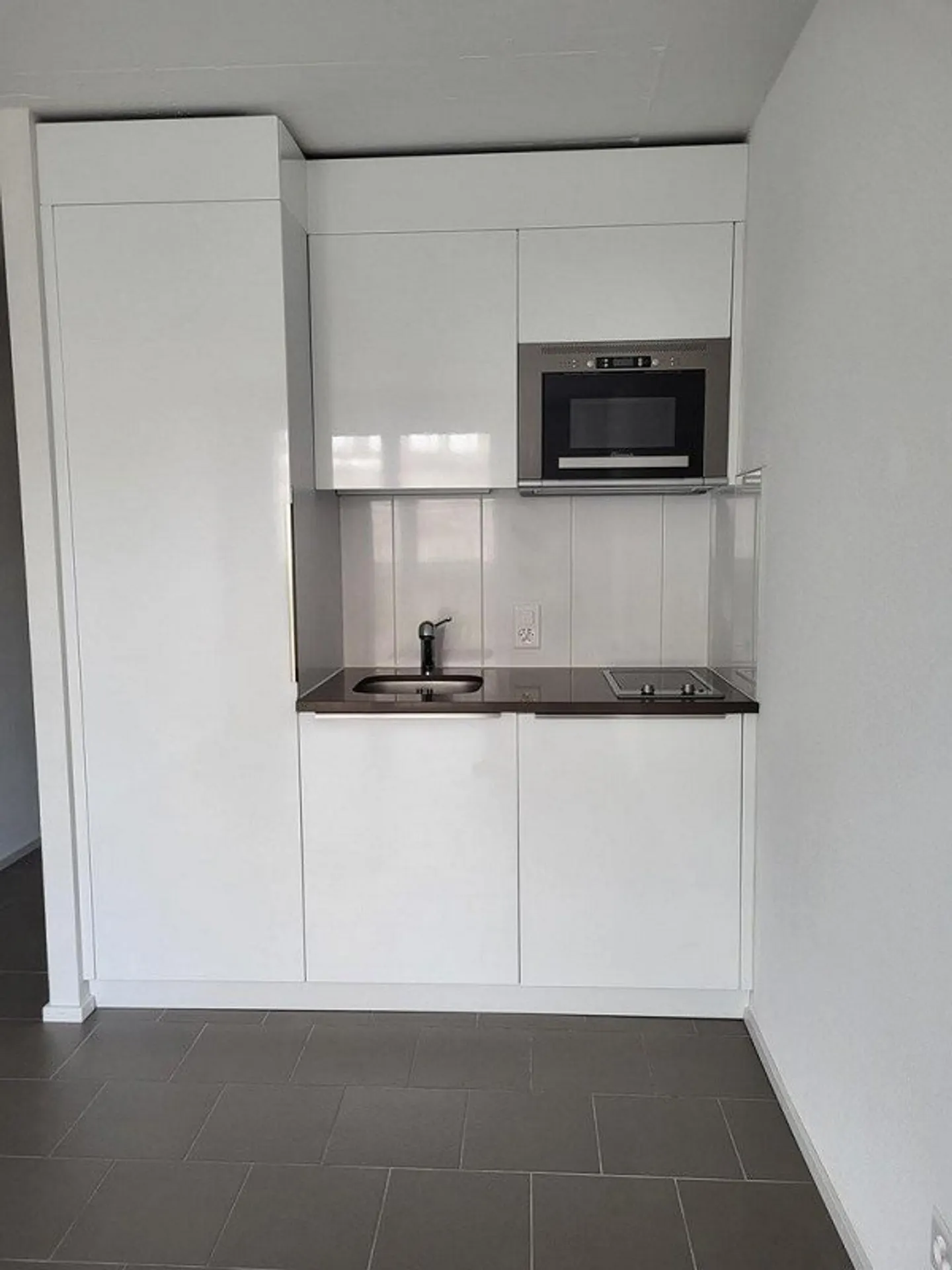 Zu ergreifen! Ideal gelegenes Studio in der Nähe aller Annehmlichkeiten! - Foto 4 von 5
