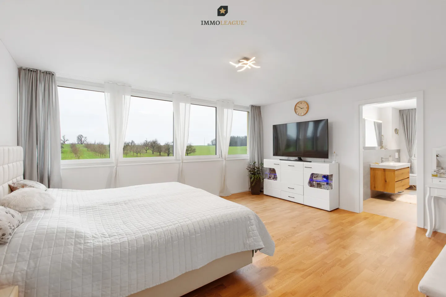 Penthouse apartment with plenty of space & impressive view of the Säntis - Photo 5 of 16