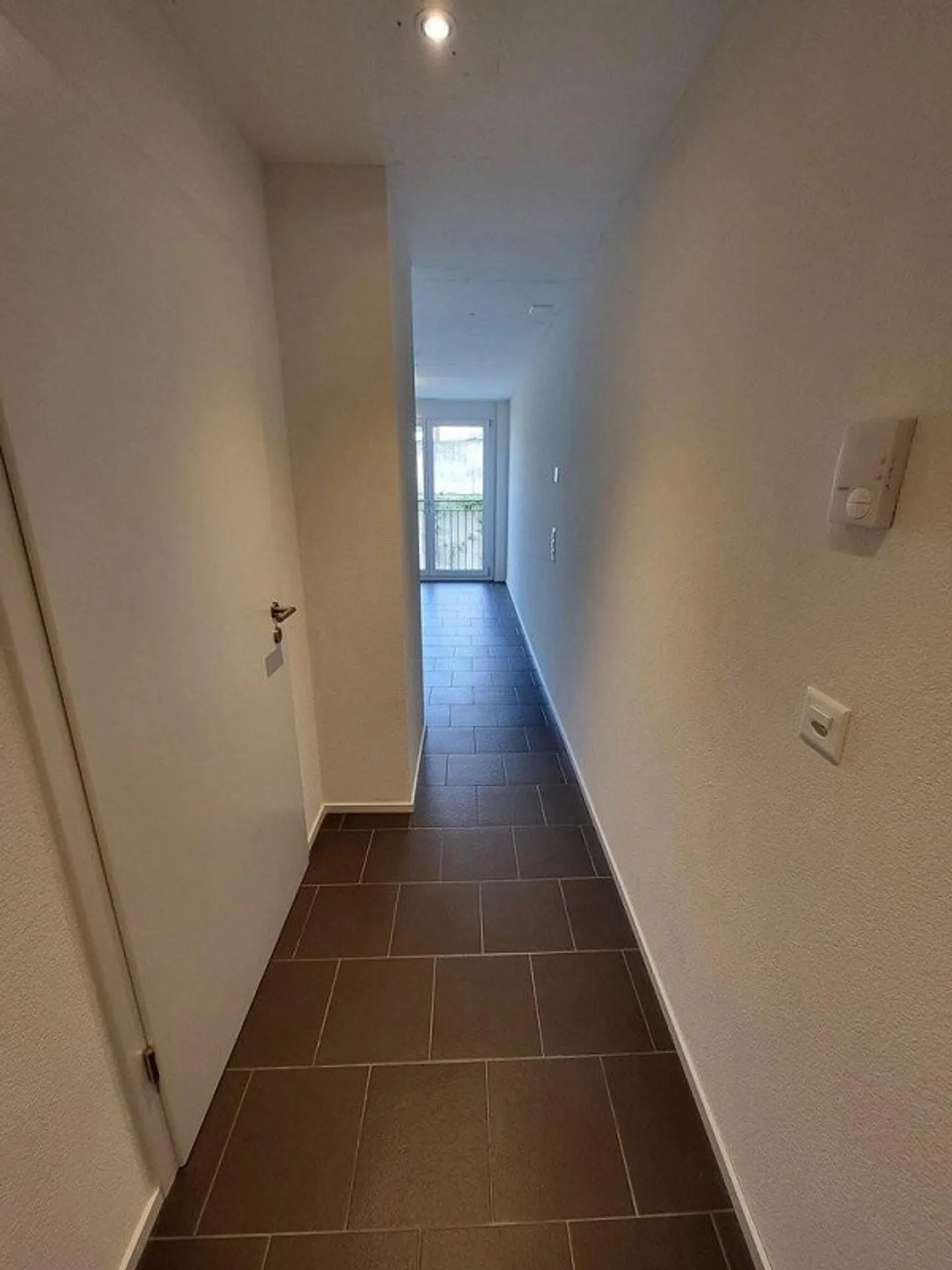 Zu ergreifen! Ideal gelegenes Studio in der Nähe aller Annehmlichkeiten! - Foto 2 von 5