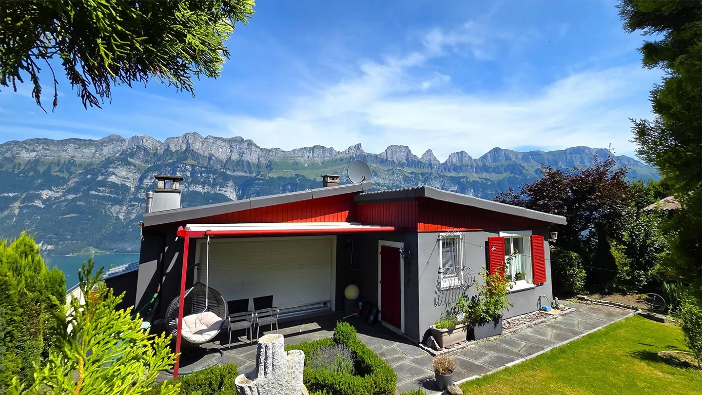 Casa unifamiliare indipendente con vista mozzafiato sul lago di Walen e bellissimo giardino - Foto 19 di 20