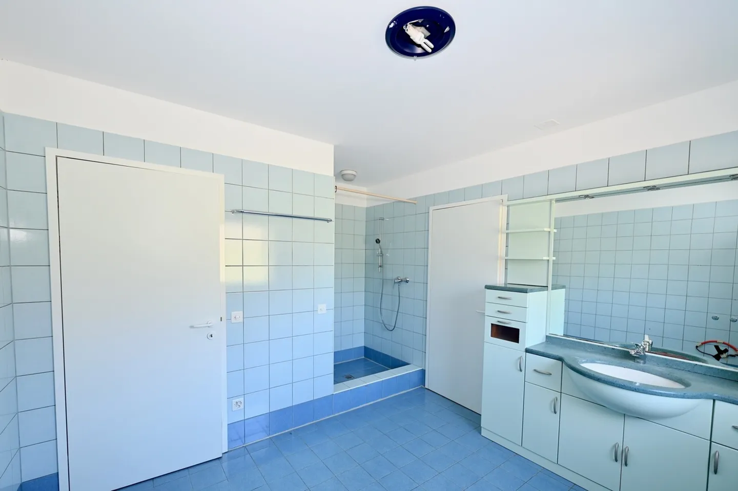 Bright Apartment with Private Garden in a Two-Family House - Photo 10 of 14
