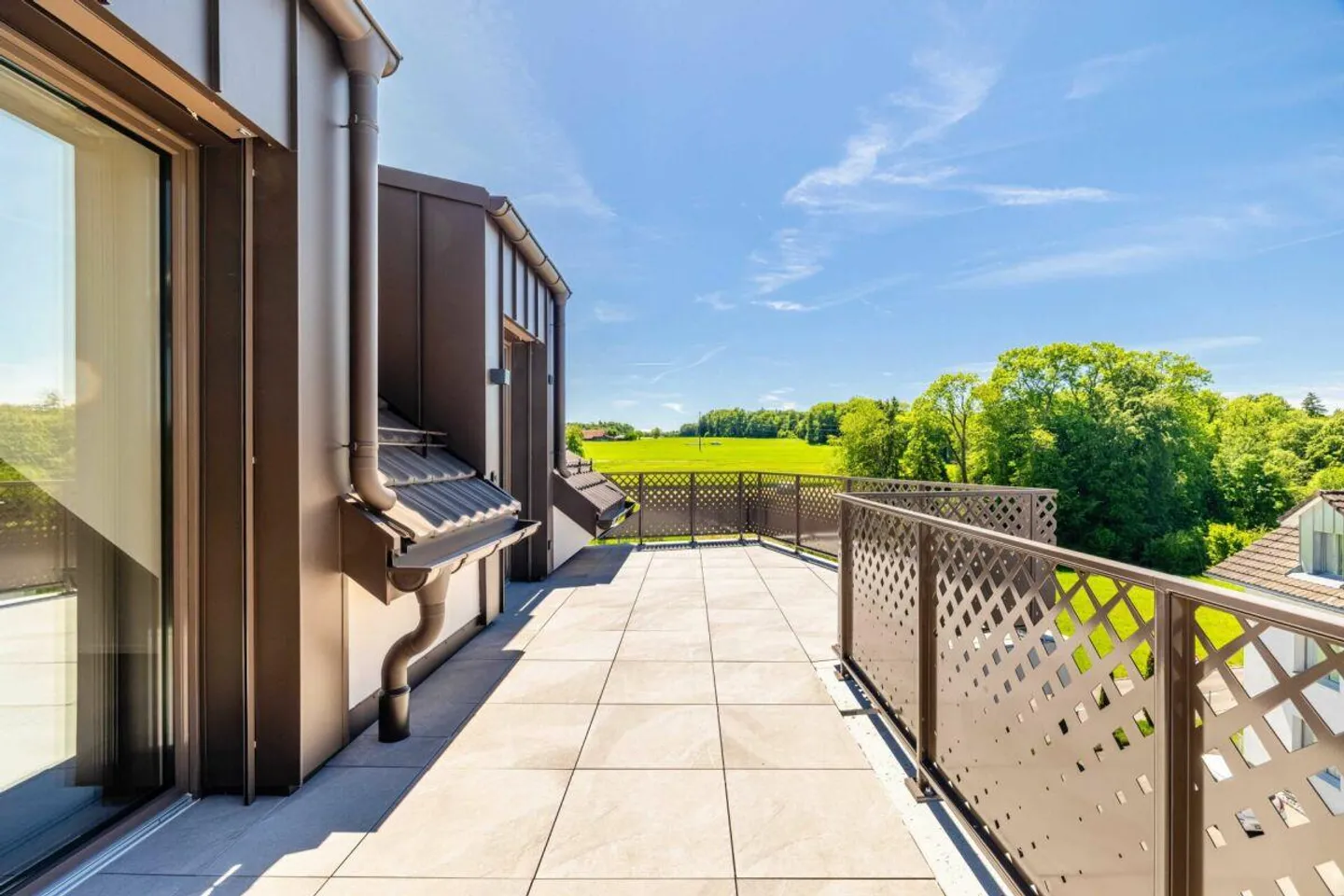 Charmantes Penthouse mit Terrasse - Foto 6 von 9