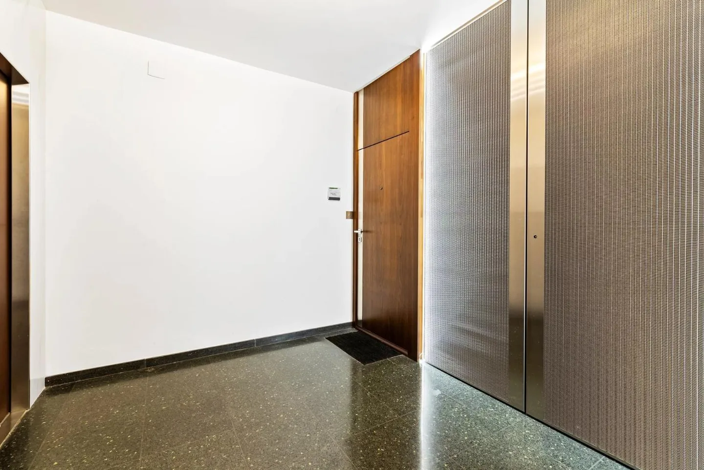 5-room apartment - Photo 8 of 9
