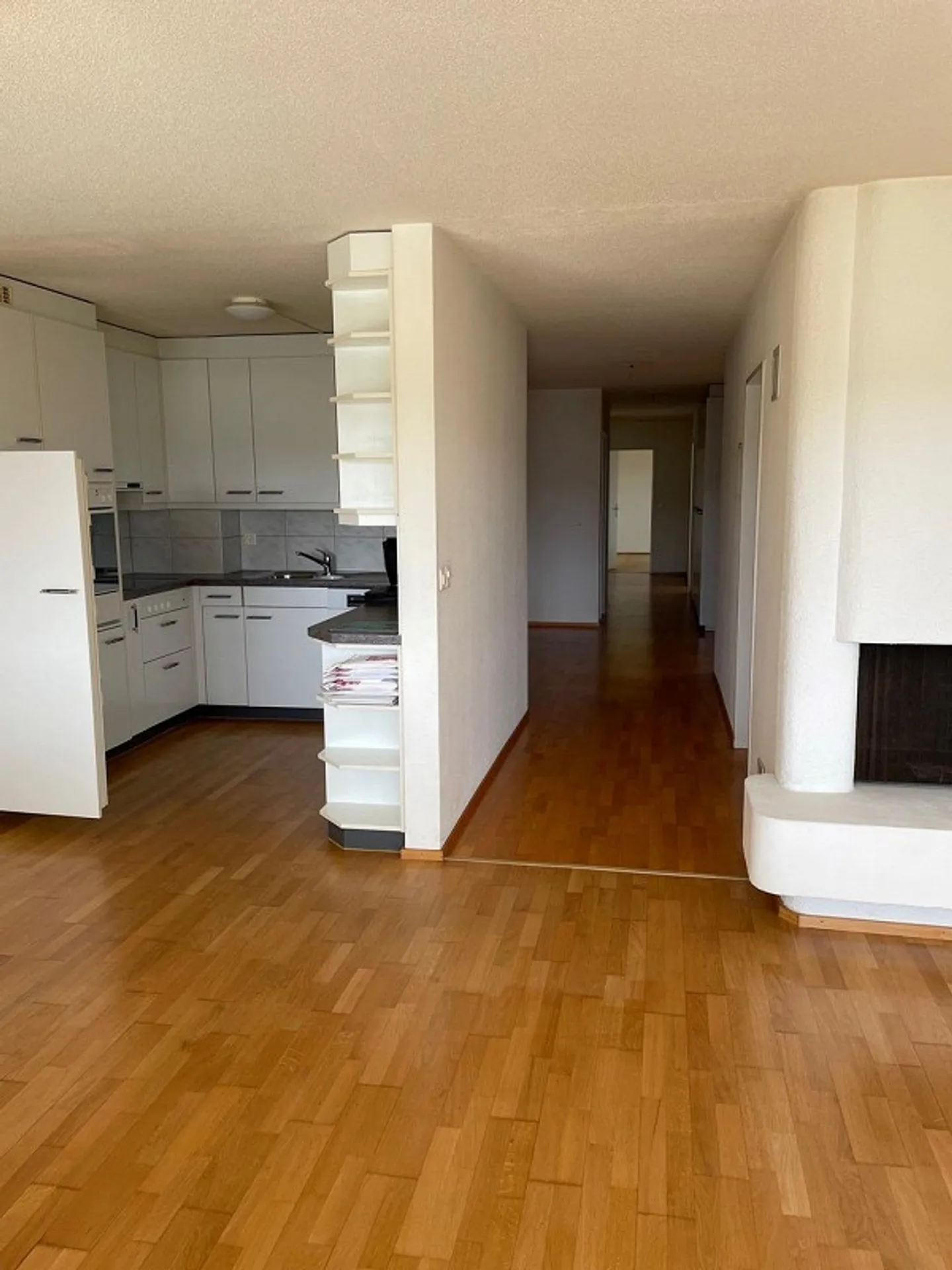 Espace de vie spacieux et confortable - Appartement de 6,5 pièces dans un endroit calme - Photo 3 sur 7