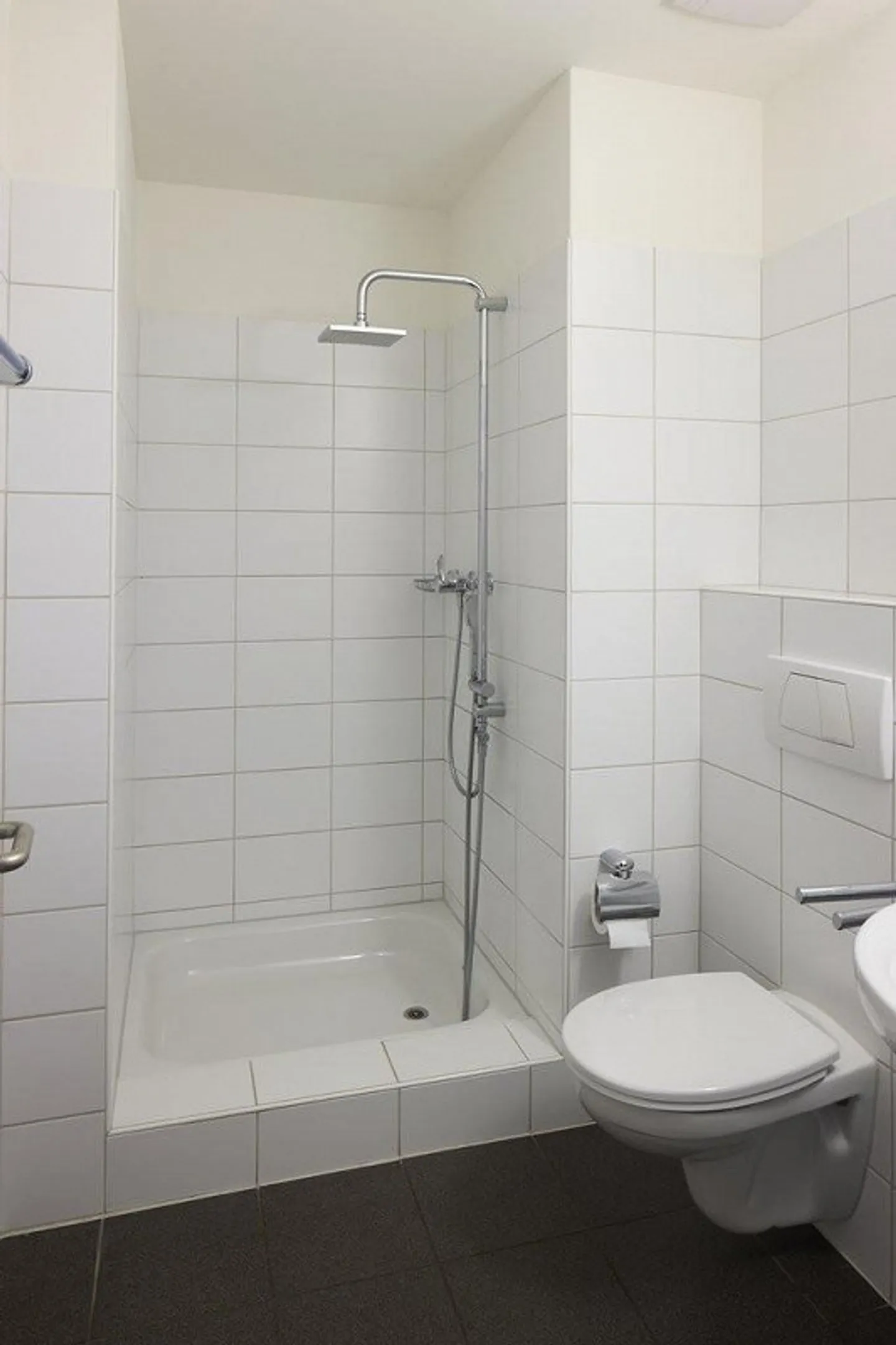 AFFITTARE SENZA CAUZIONE - bell'appartamento a Wettingen - Foto 3 di 9