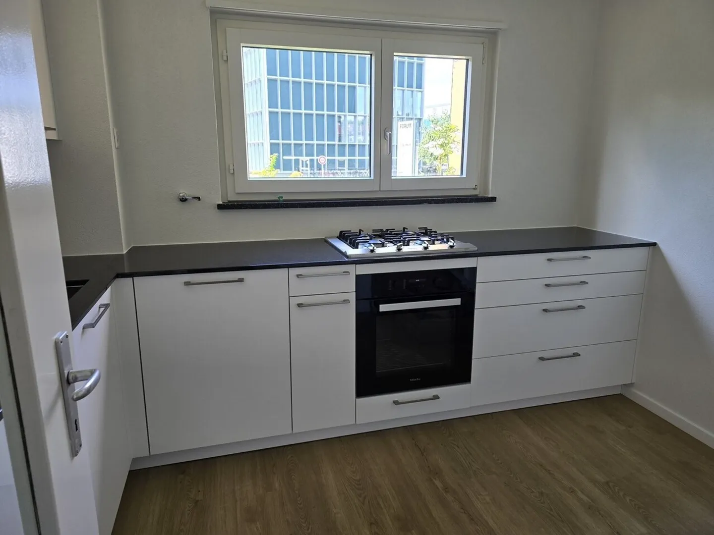 Vivre à proximité de la vieille ville et de la gare - Photo 3 sur 9