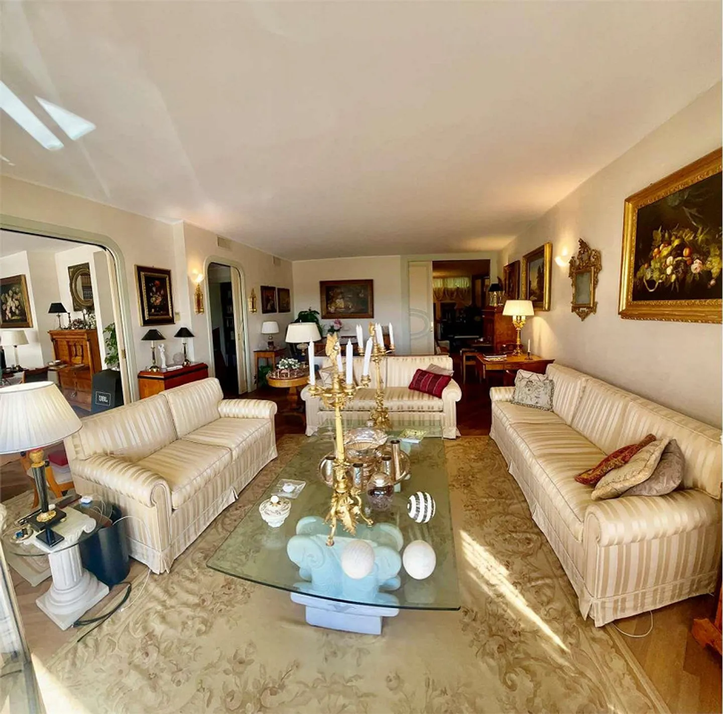 Appartement penthouse prestigieux avec terrasse et vue imprenable sur le lac - Photo 4 sur 13