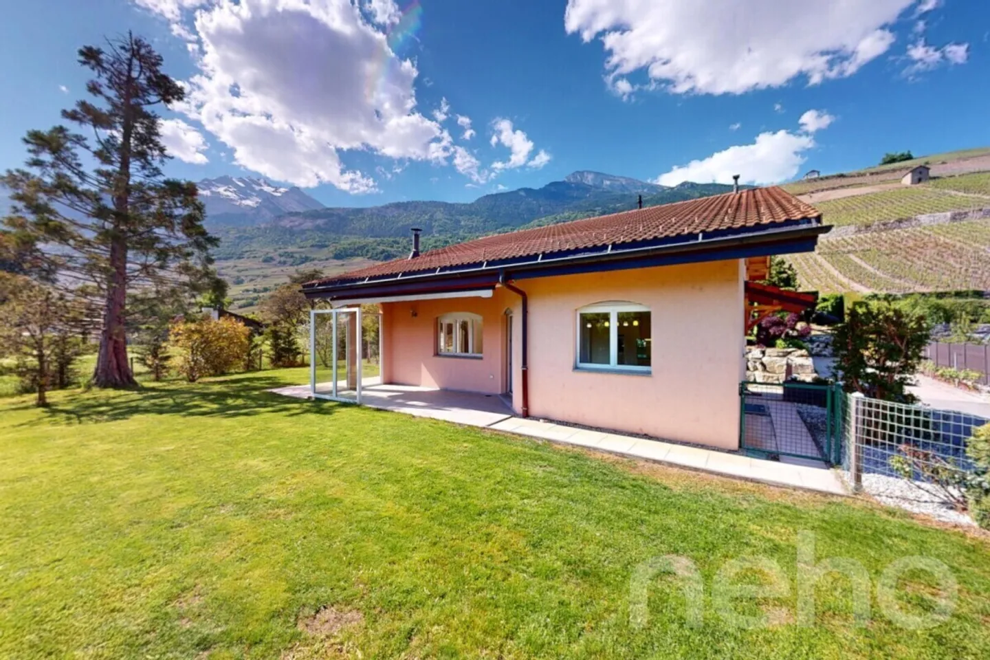 Spaziosa casa familiare con giardino a Vétroz - Foto 2 di 13