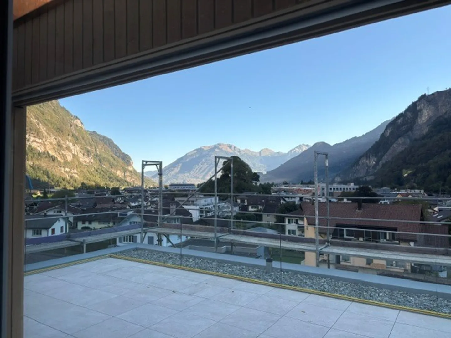Modernes Apartment in Netstal - Foto 4 von 6