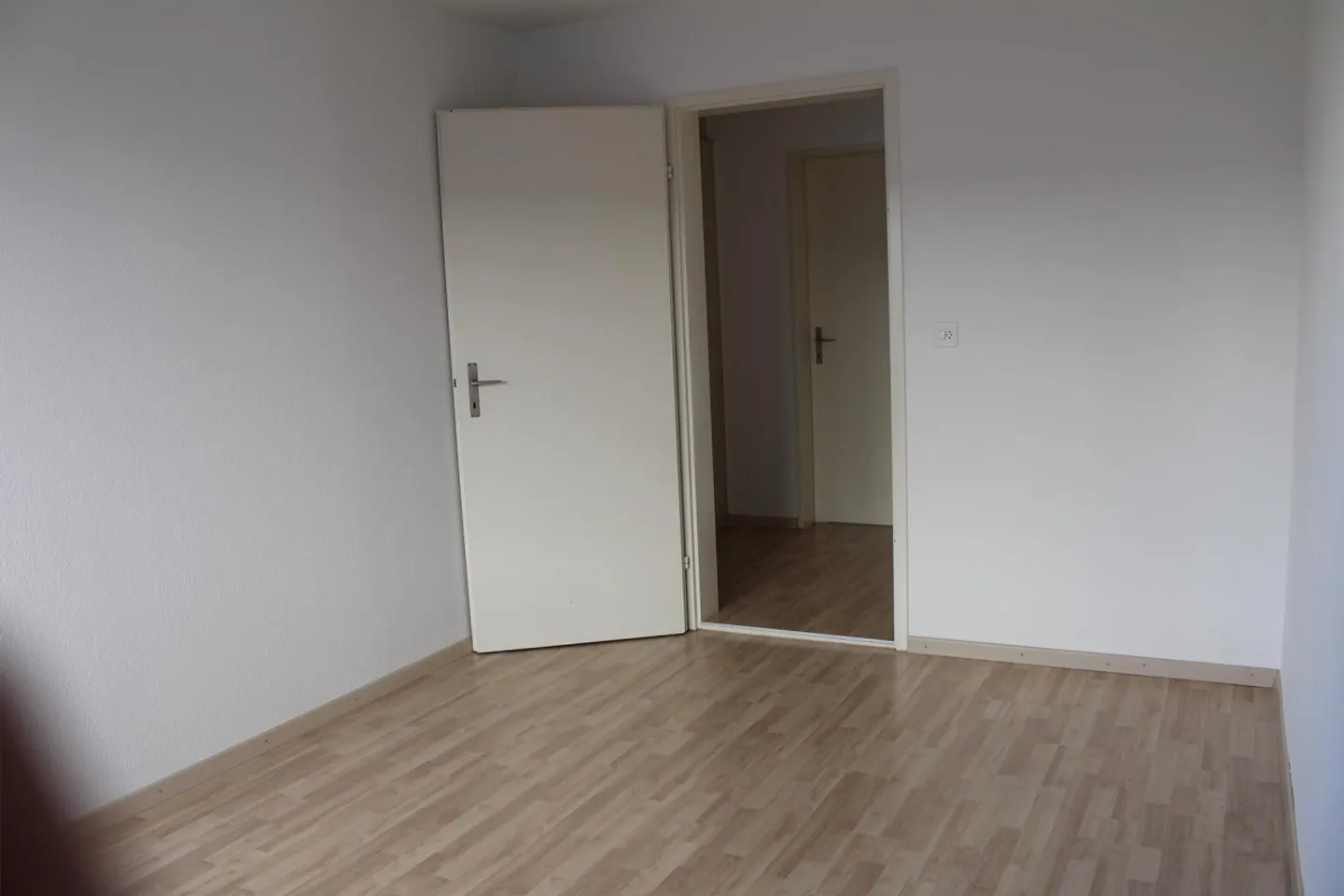 Bell'appartamento di 3,5 stanze a Oberurnen in affitto - Foto 9 di 11