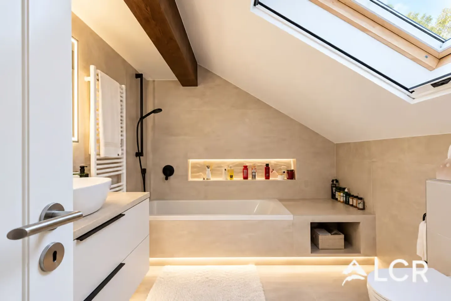Maison rénovée avec jardin - Photo 8 sur 13