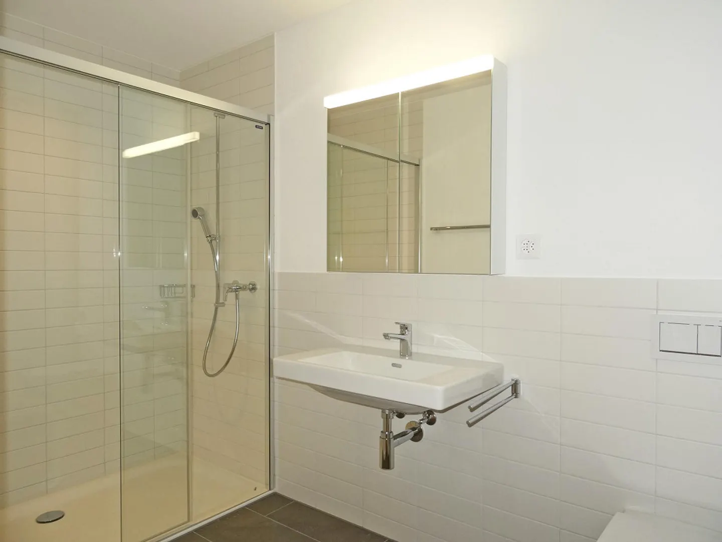 Bright, modern 2.5-room apartment with large balcony in Küssnacht a. R - Photo 6 of 6