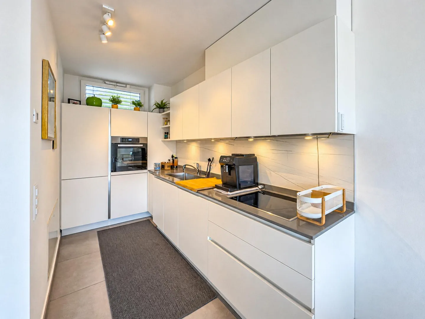 Moderna casa a schiera con giardino - Foto 3 di 13