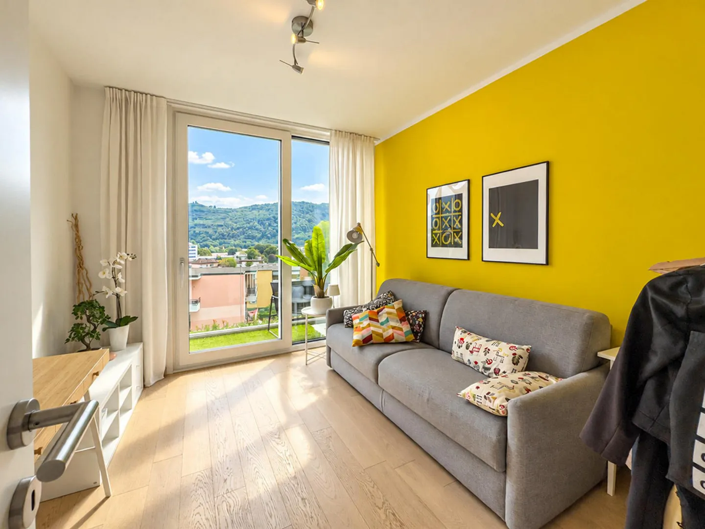 Moderna casa a schiera con giardino - Foto 5 di 13