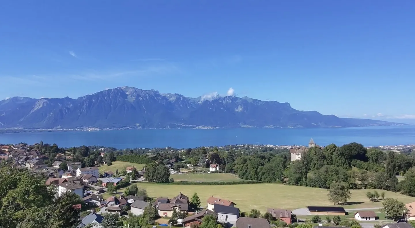 Bien immobilier à vendre - Photo 2 sur 2