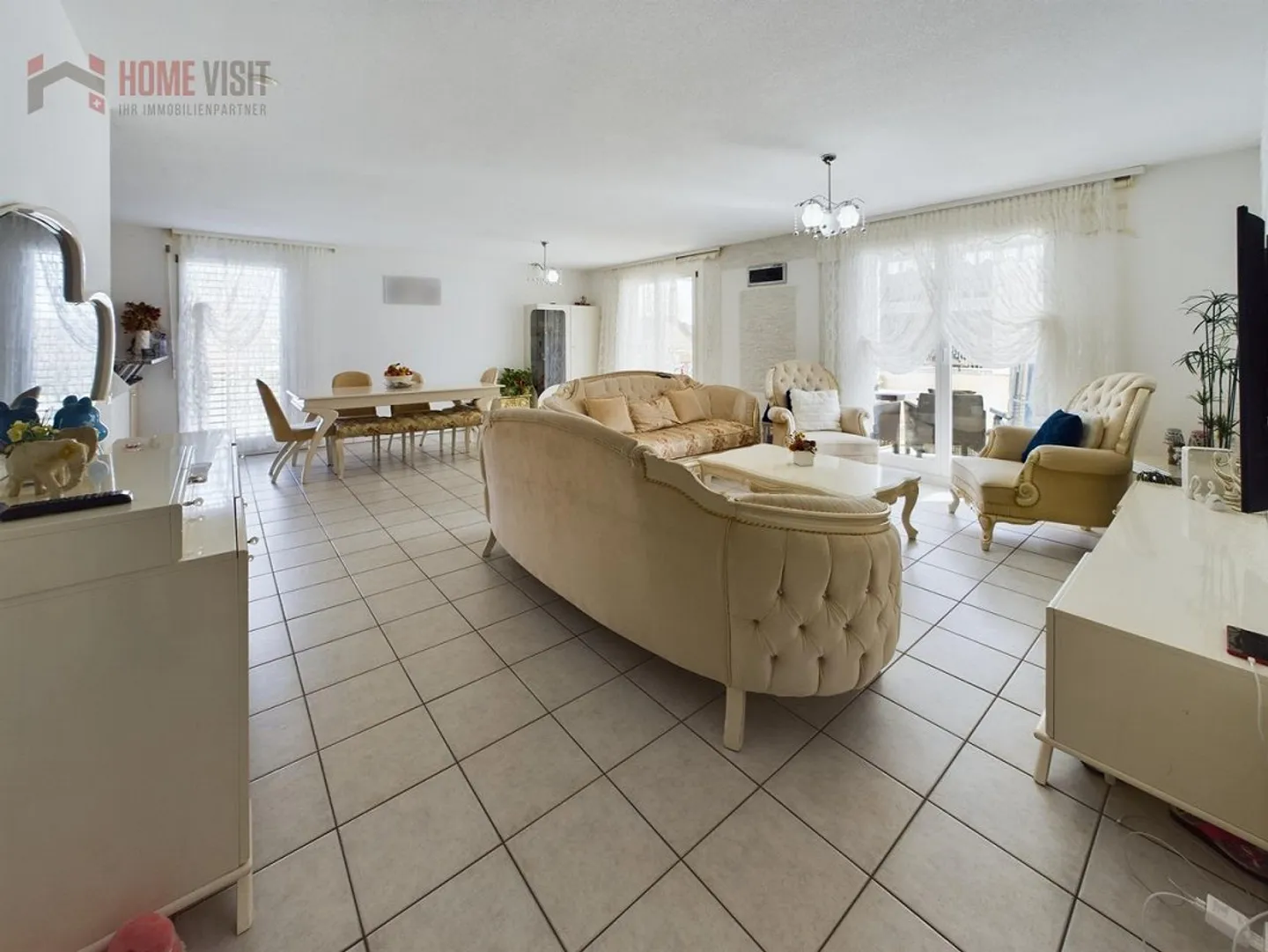 More Space for Family Happiness – 5.5-Room Dream Apartment in Obergösgen - Photo 1 of 13