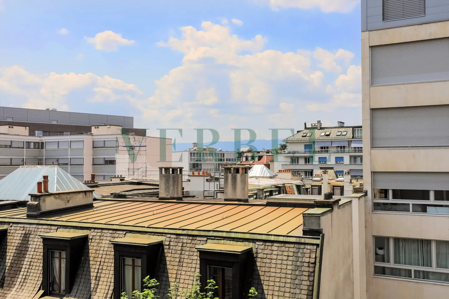 In the heart of Champel apartment - Photo 8 of 9