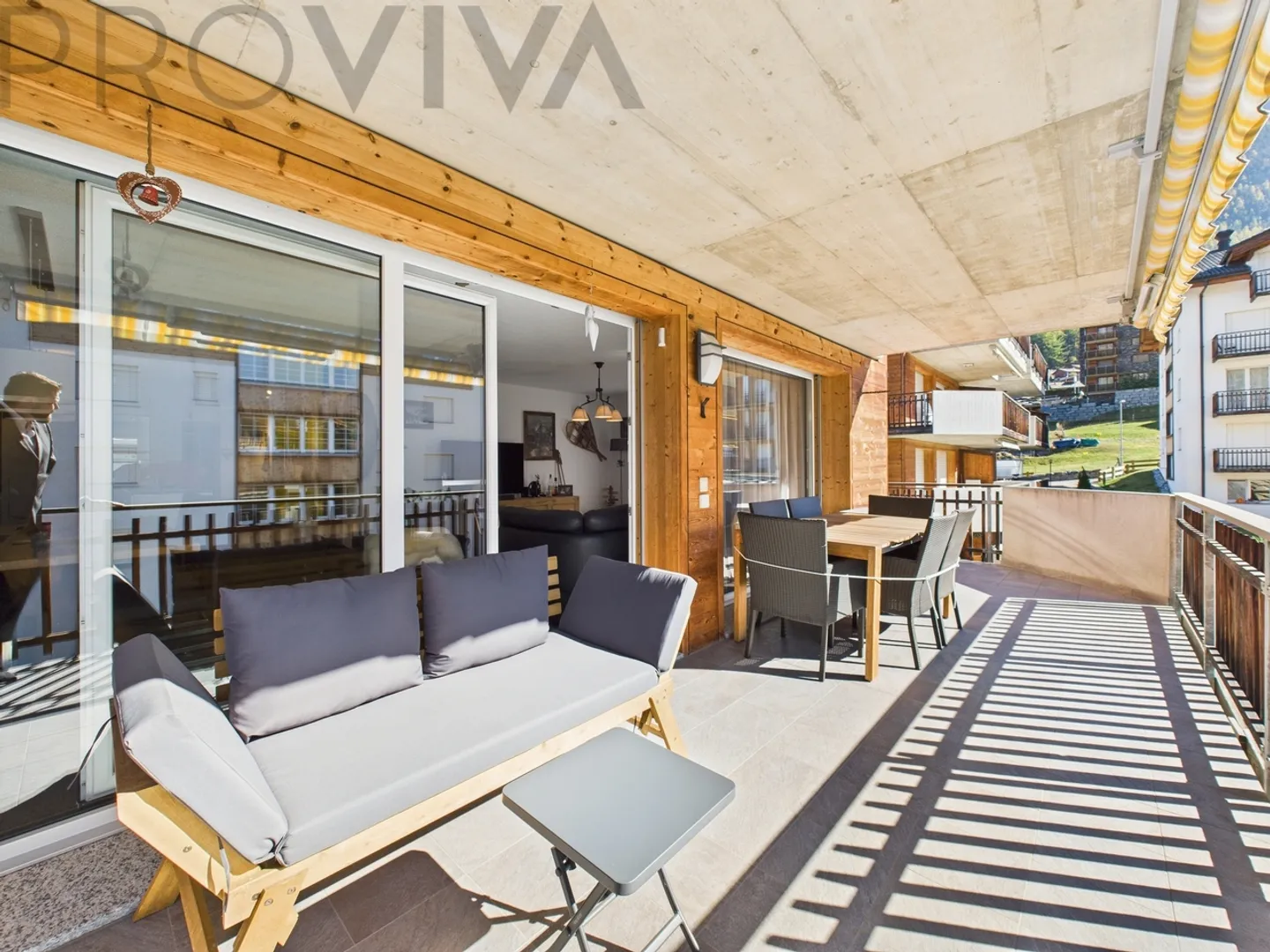 Residenza alpina a Grächen | Completamente arredato e pronto per essere abitato - Foto 2 di 9