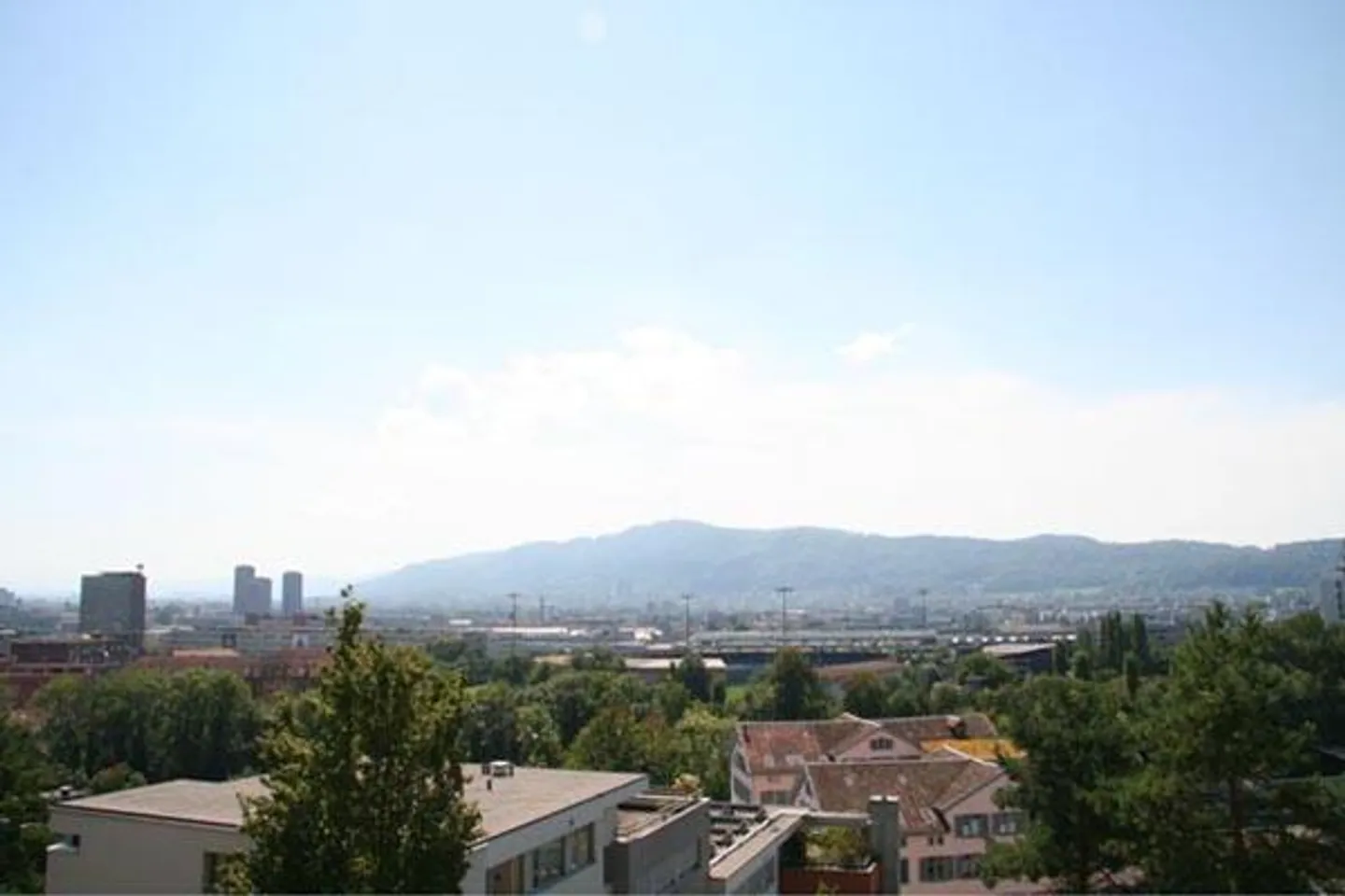 «Sehr helle Maisonettewohnung» - Foto 2 von 10