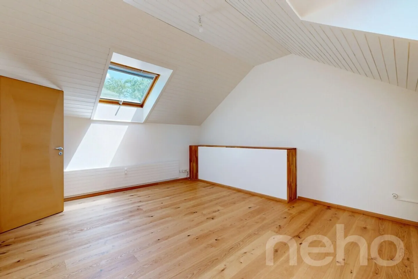Attico-Maisonette con galleria, terrazza e molta privacy - Foto 12 di 13