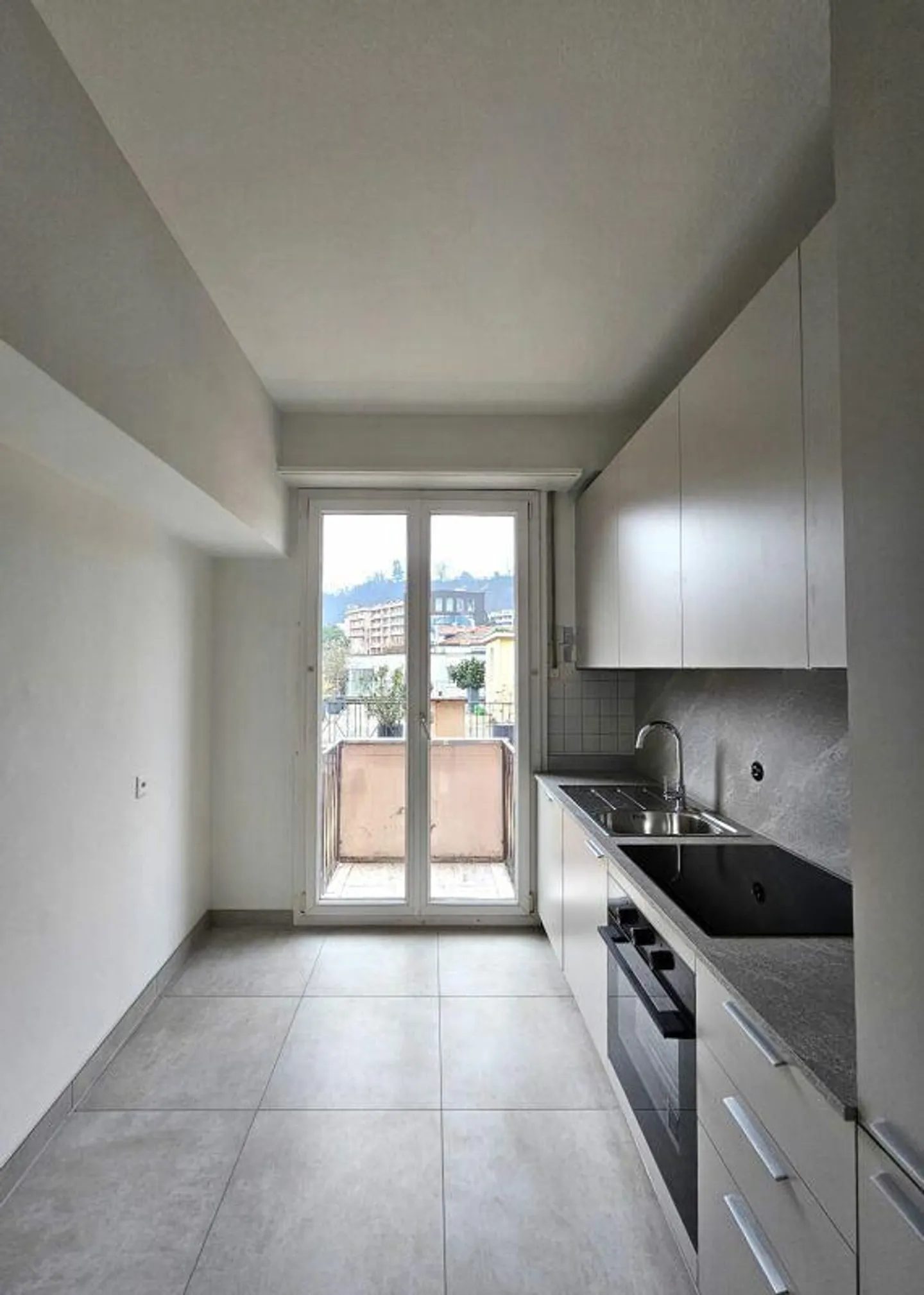 4,5 pièces en face du lac de Lugano - Photo 1 sur 8