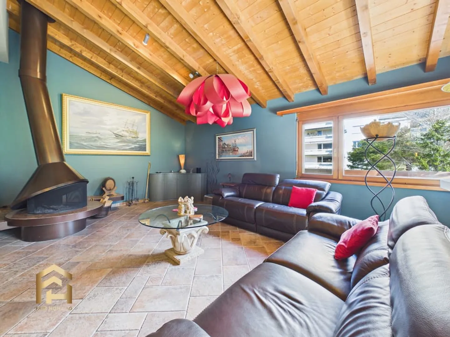 Exclusive 4.5-room penthouse apartment with unobstructed panoramic view in - Photo 2 of 13