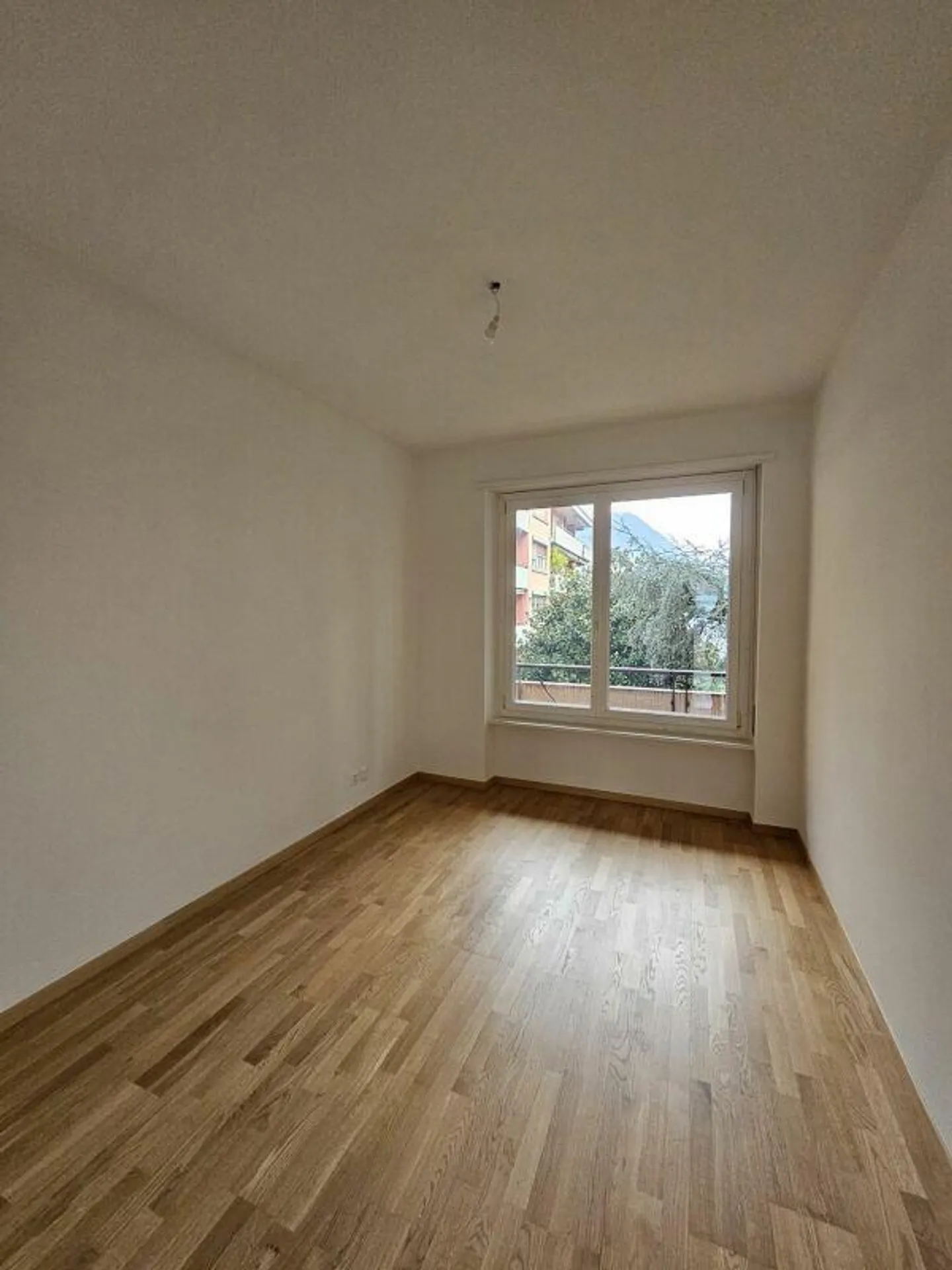 4,5 pièces en face du lac de Lugano - Photo 6 sur 8