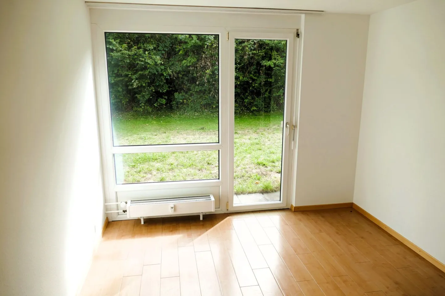Erdgeschosswohnung mit Garten - Foto 3 von 8
