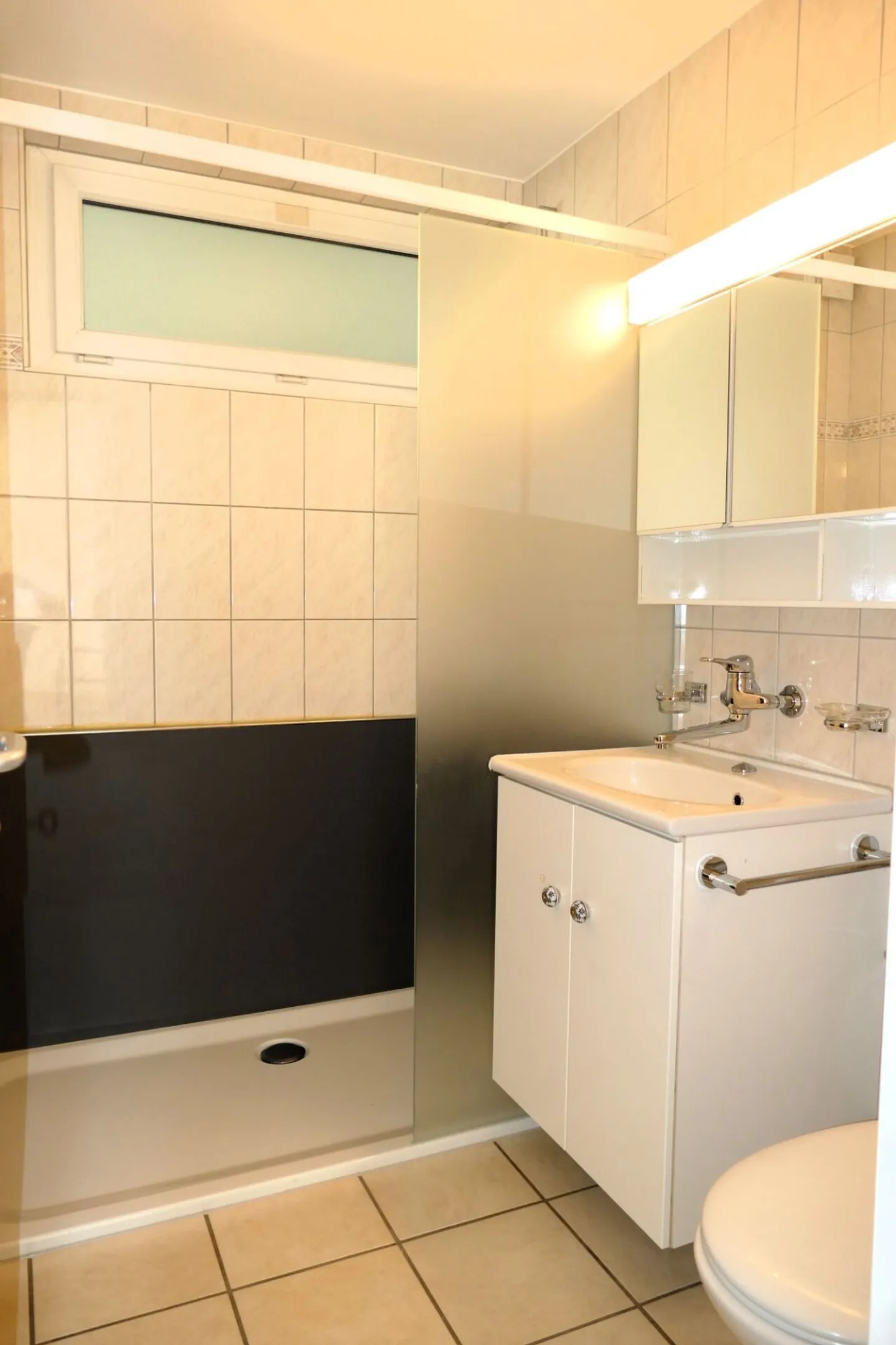 Erdgeschosswohnung mit Garten - Foto 5 von 8