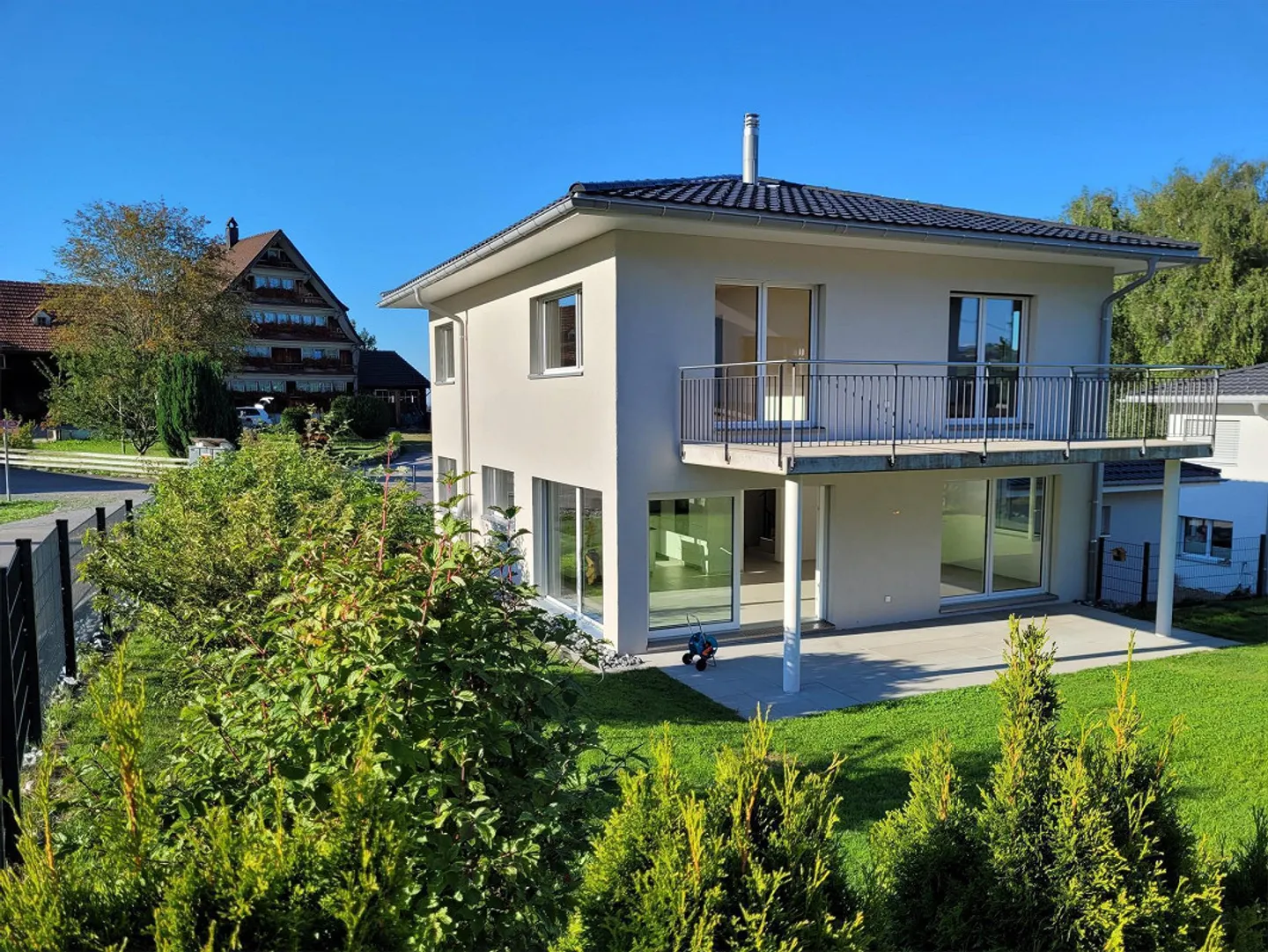 Casa unifamiliare nuova nel verde - Foto 1 di 11