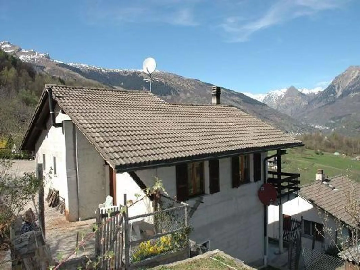 Charmantes Einfamilienhaus im Bleniotal - Foto 1 von 8