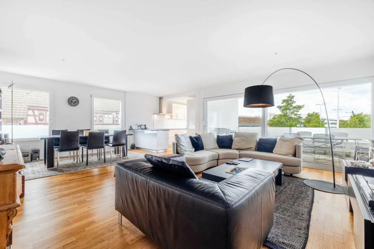 Charmante Wohnung in Bottighofen - Foto 2 von 7