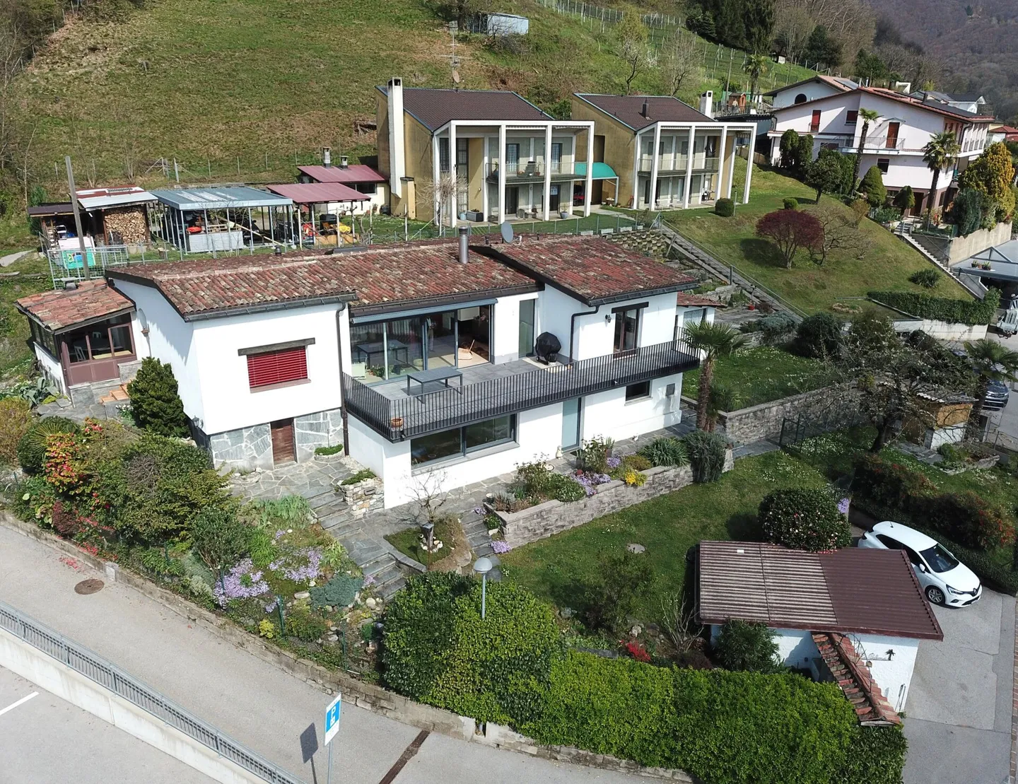 Casa unifamiliare con vista lago - Foto 14 di 19