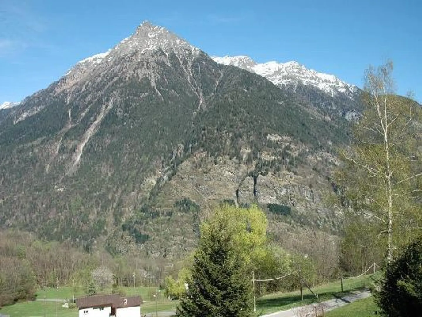 Charmantes Einfamilienhaus im Bleniotal - Foto 6 von 8