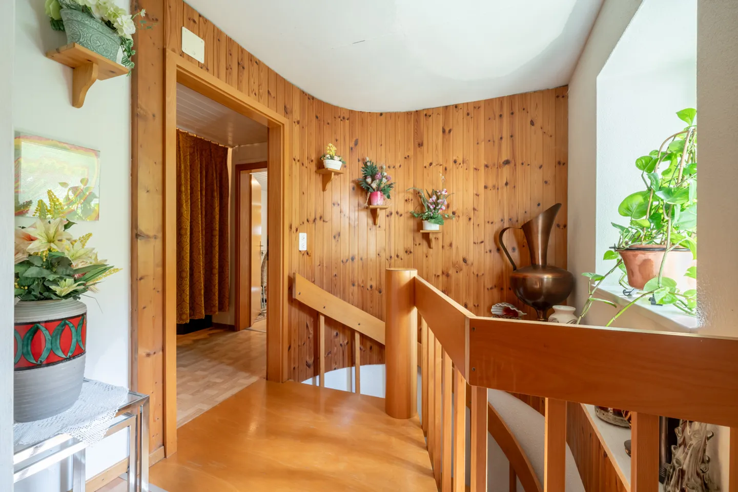 Maison individuelle abordable avec potentiel au cœur du village - Photo 3 sur 8