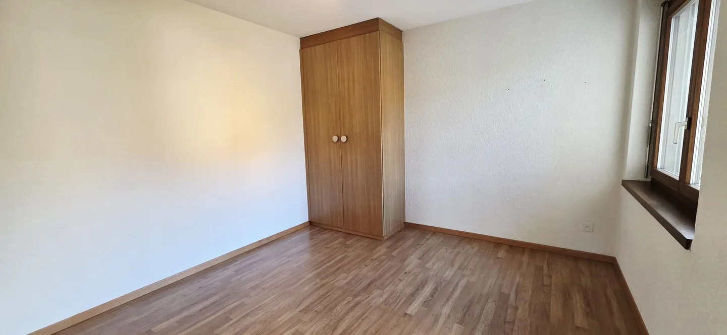 Spacious and bright 4.5 room apartment with cellar and attic compartment, as well as a garage box included in the price in Küttigen. - Photo 10 of 14